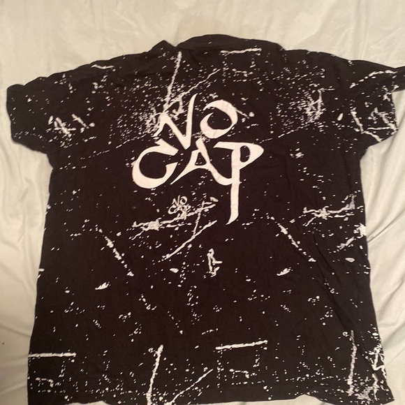 This was one of my favorite shirts but can’t fit it i hope anyone buy this shirt - Picture 2 of 2